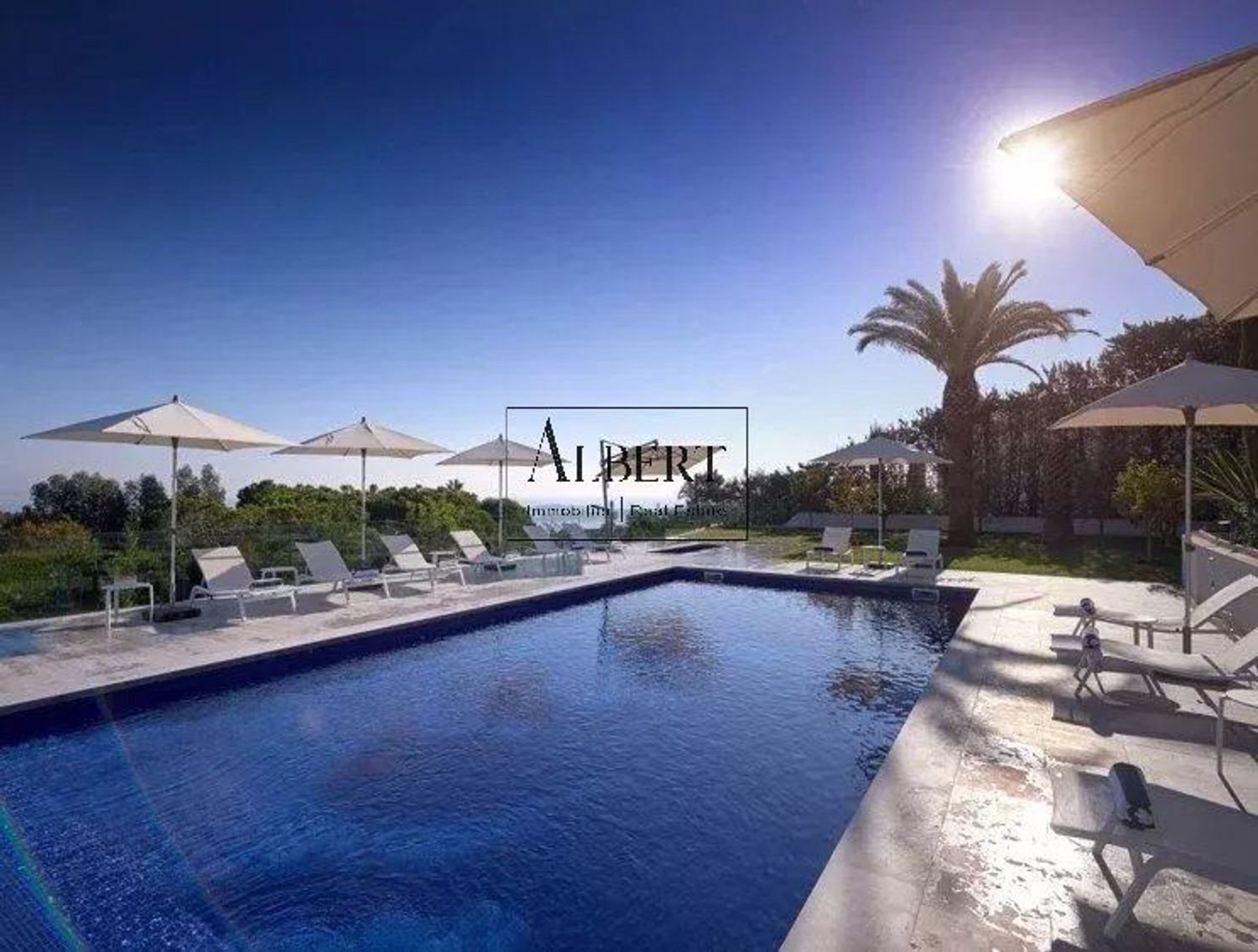 Maison à louer, 290m², Vallauris