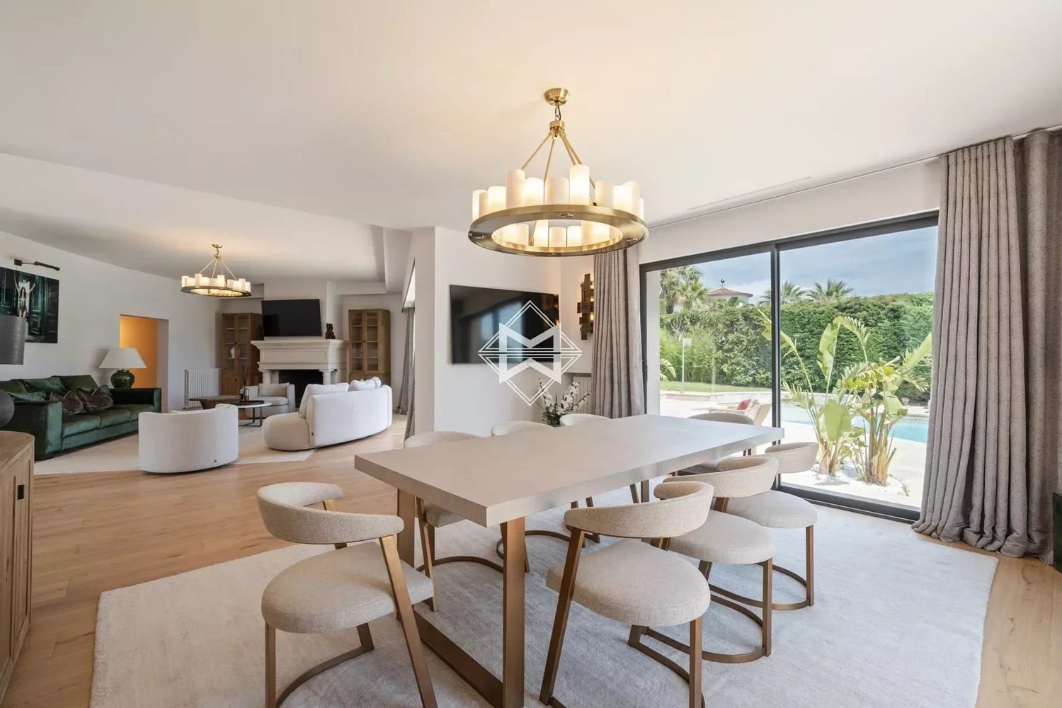 Maison à louer, 416m², Vallauris