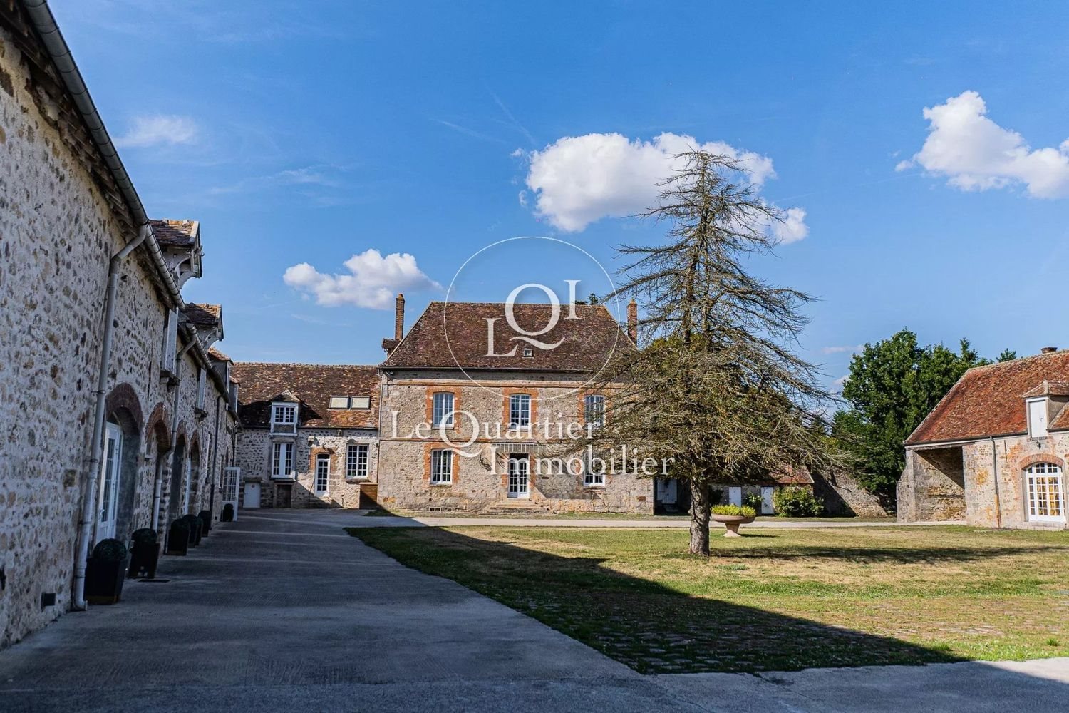 Maison à vendre, 1700m², Mormant