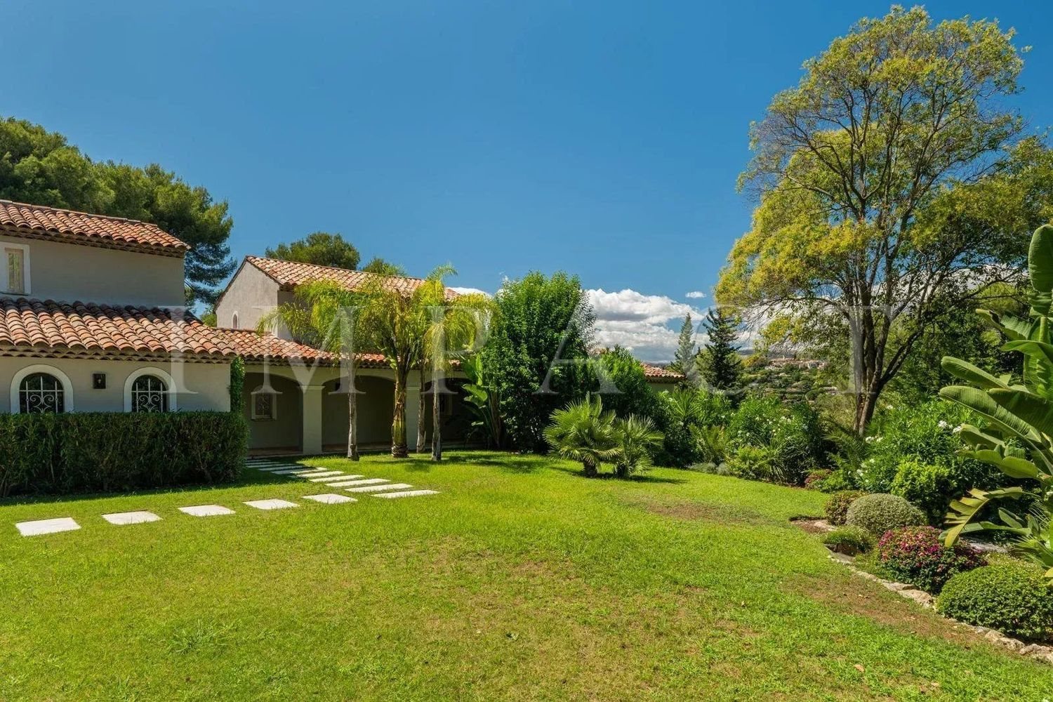 Maison à louer, 430m², Mougins