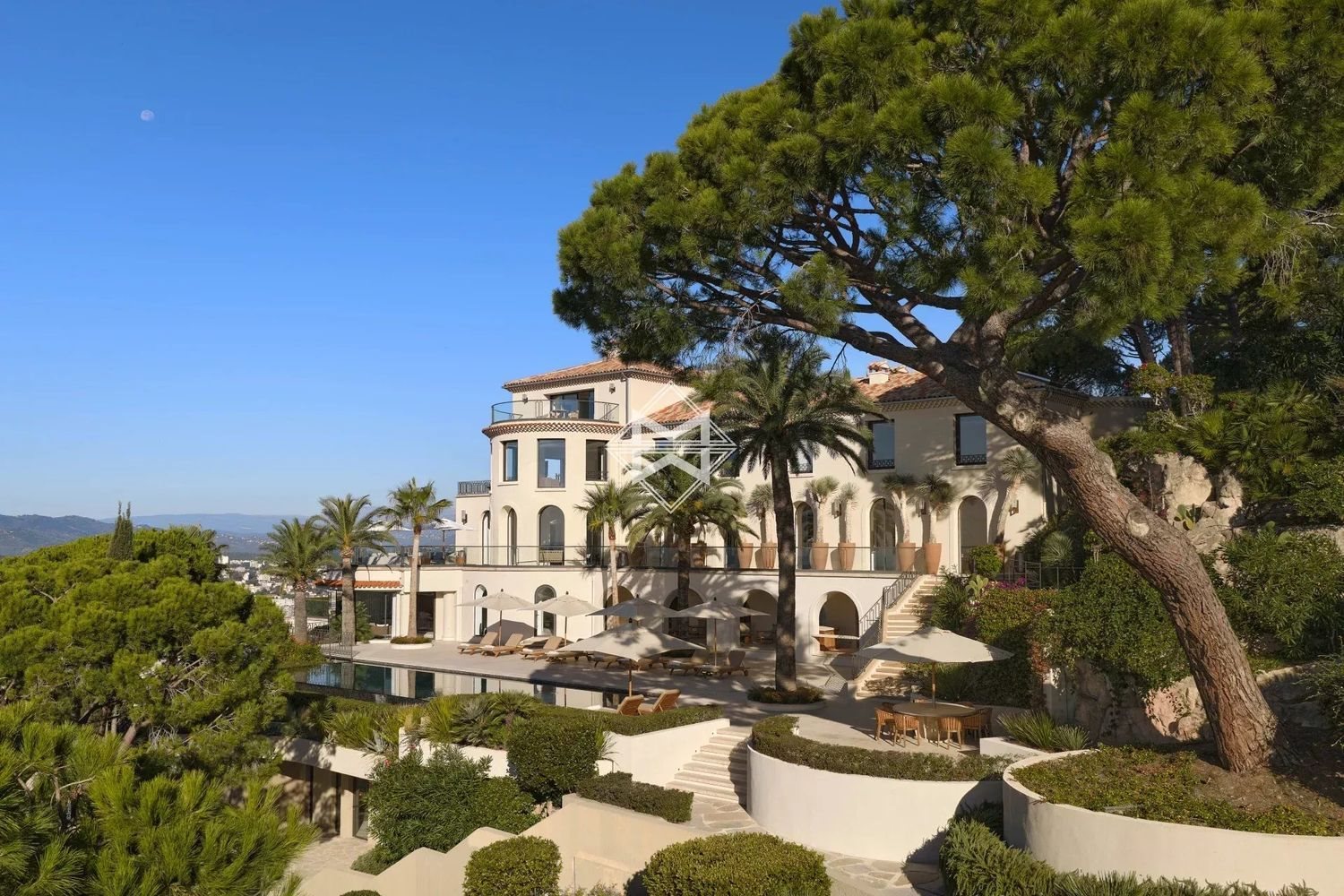 Maison à louer, 3000m², Cannes