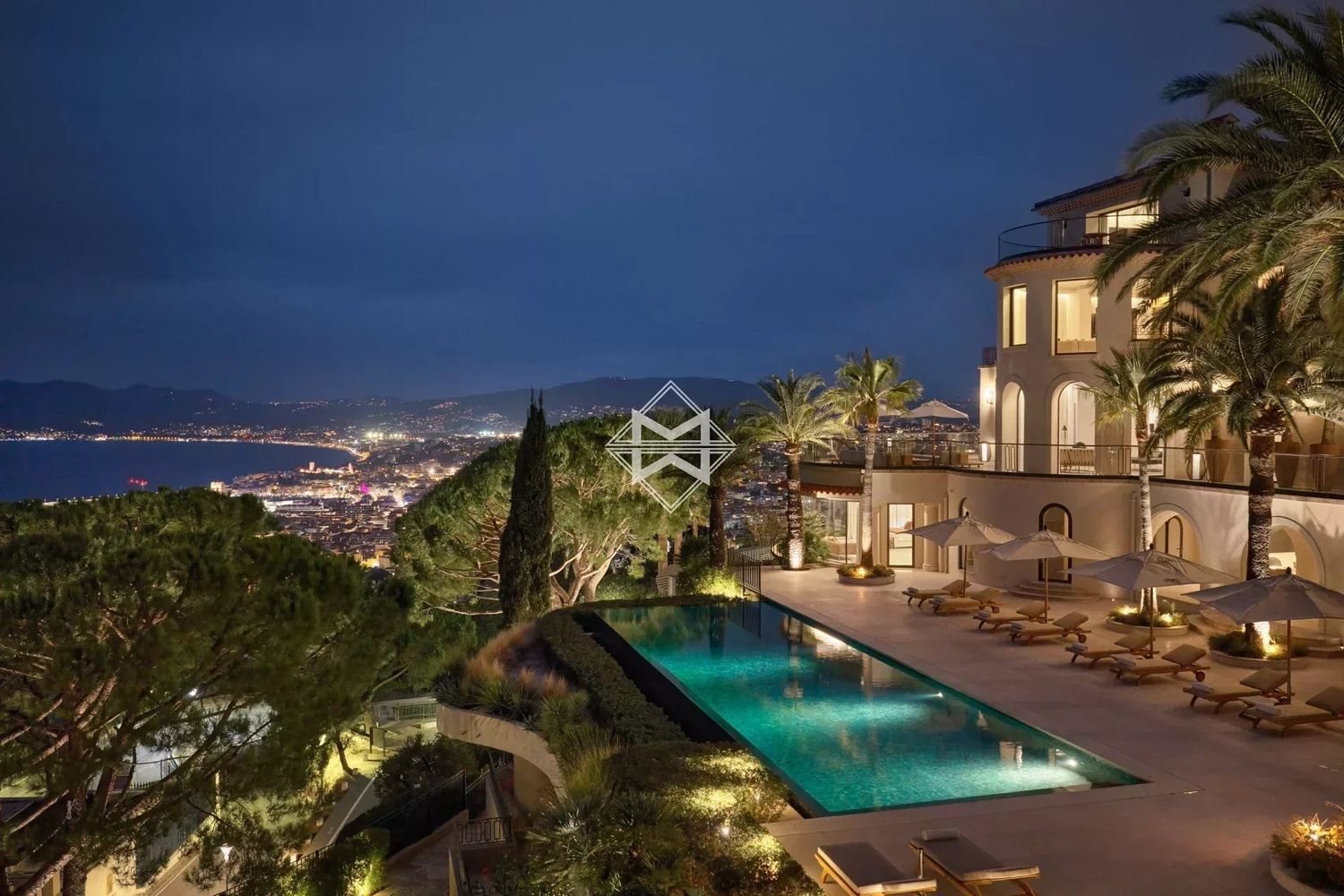 Maison à louer, 3000m², Cannes