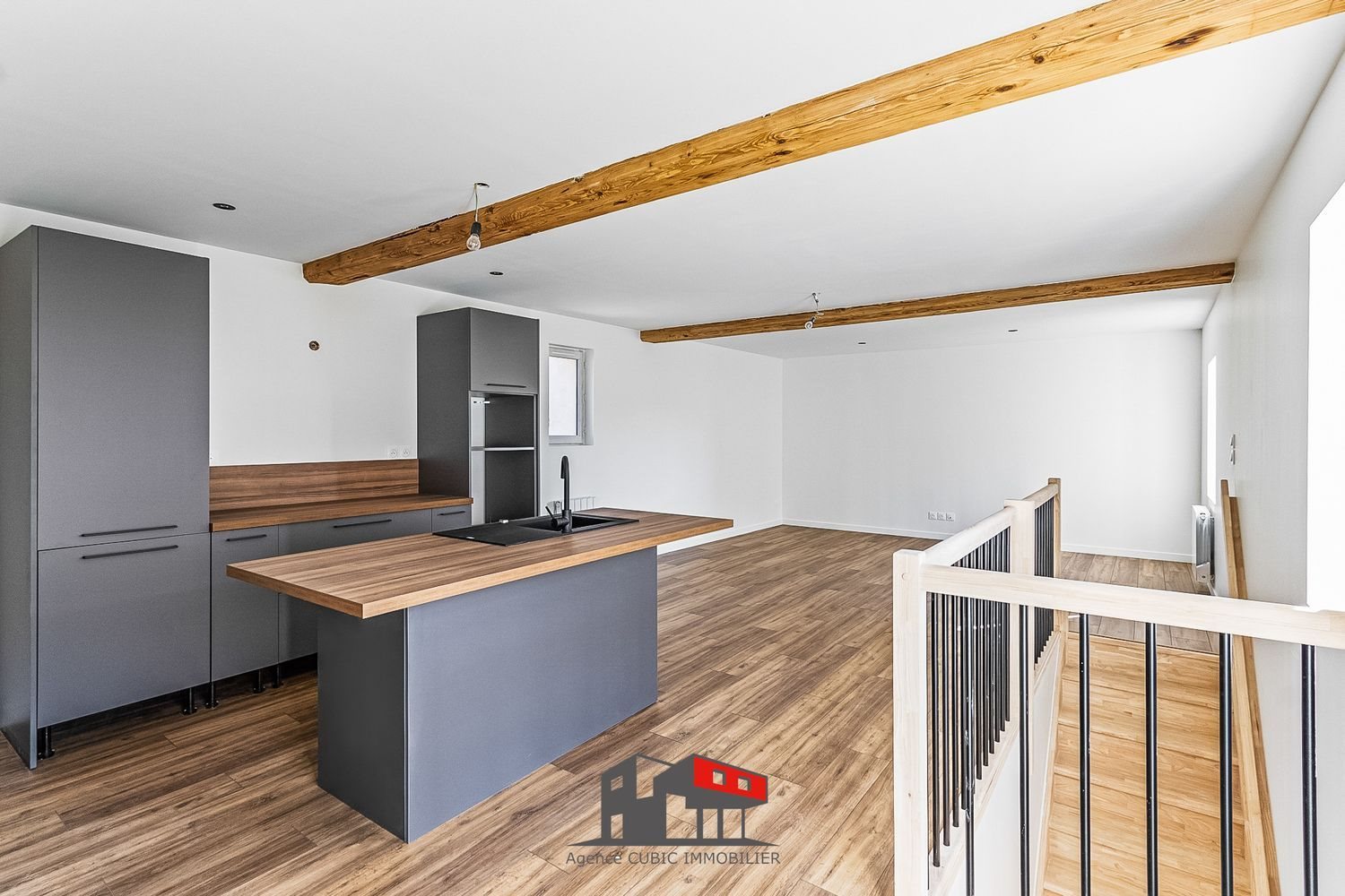 Maison à vendre, 140m², Arnas