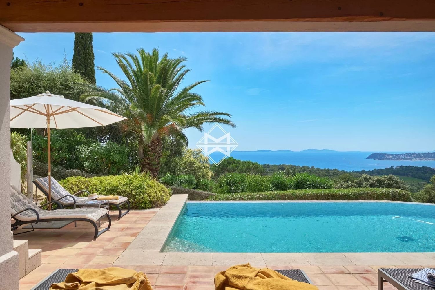 Maison à louer, 165m², La Croix-Valmer