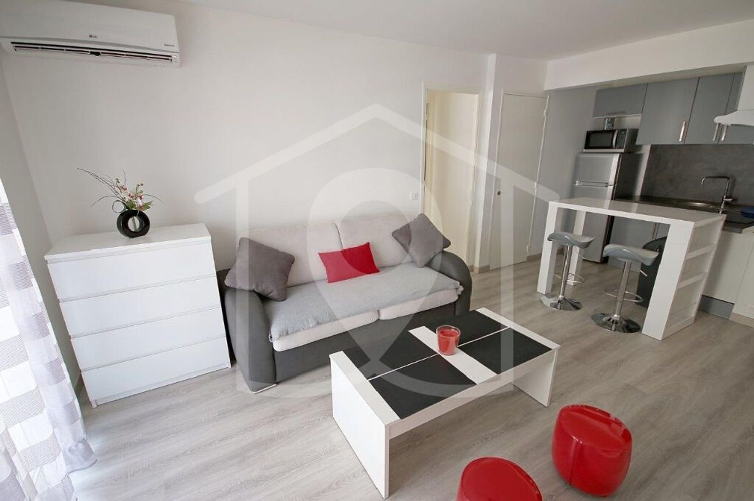 Appartement à louer, 35m², Antibes