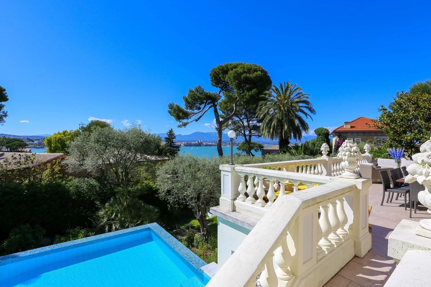 Maison à louer, 280m², Antibes
