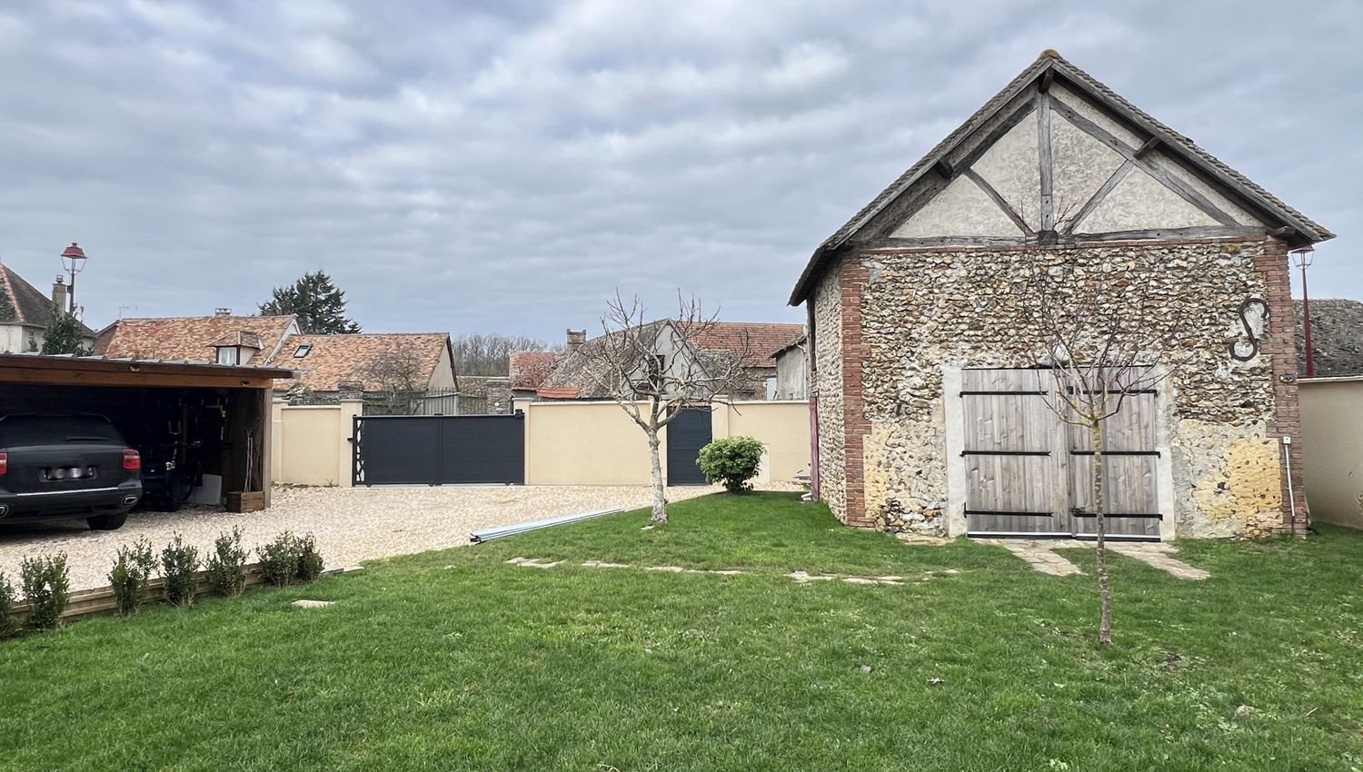 Maison à vendre, 140m², Bû