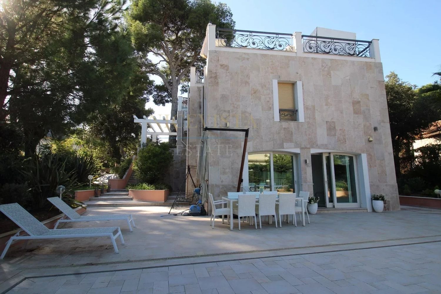 Maison à vendre, 380m², Roquebrune-Cap-Martin