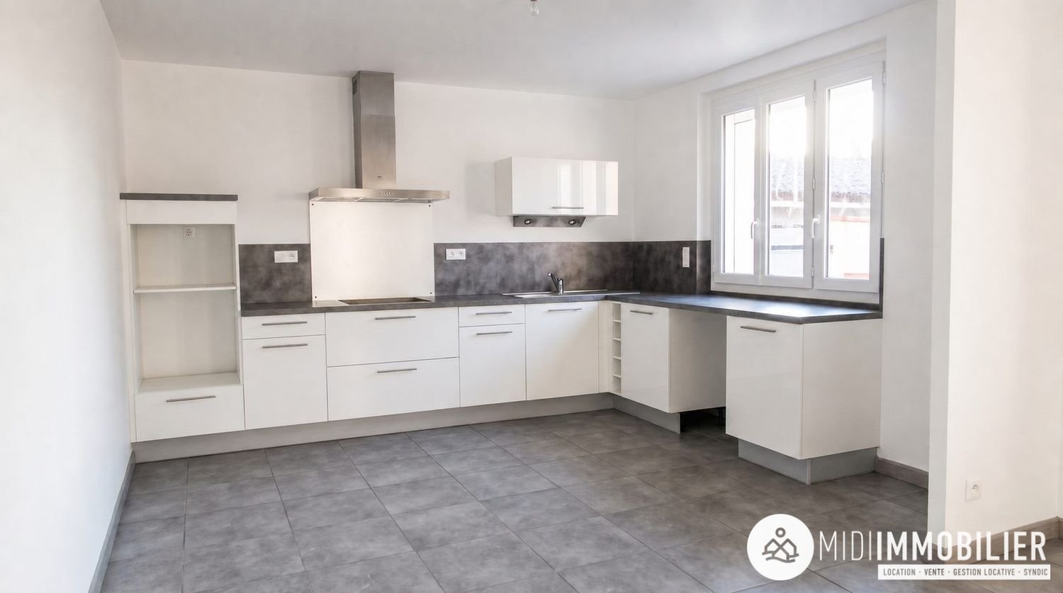 Appartement à louer, 77m², Arthès