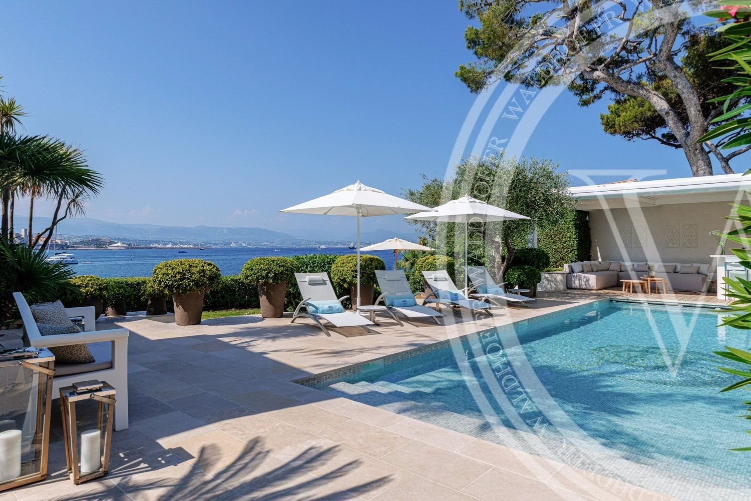 Maison à louer, 480m², Antibes