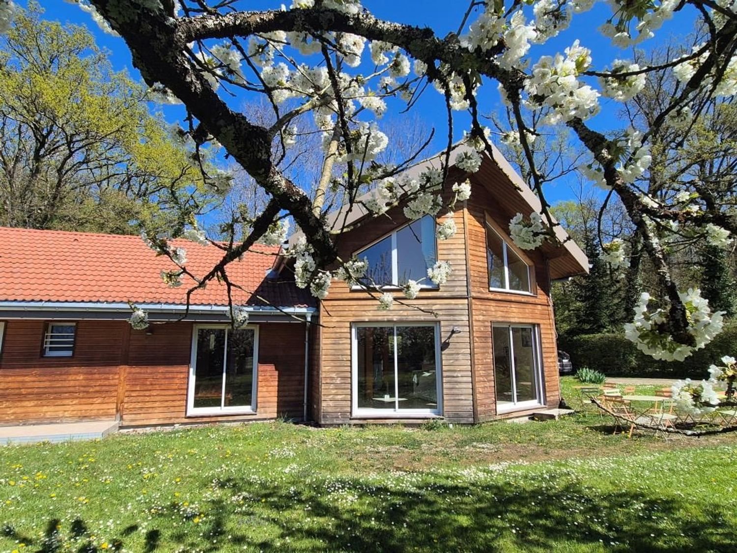 Maison à vendre, 107m², Nernier