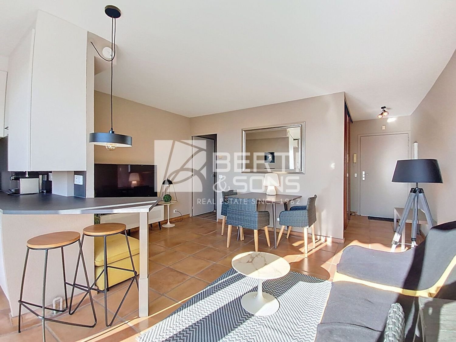 Appartement à louer, 37m², Mandelieu-la-Napoule