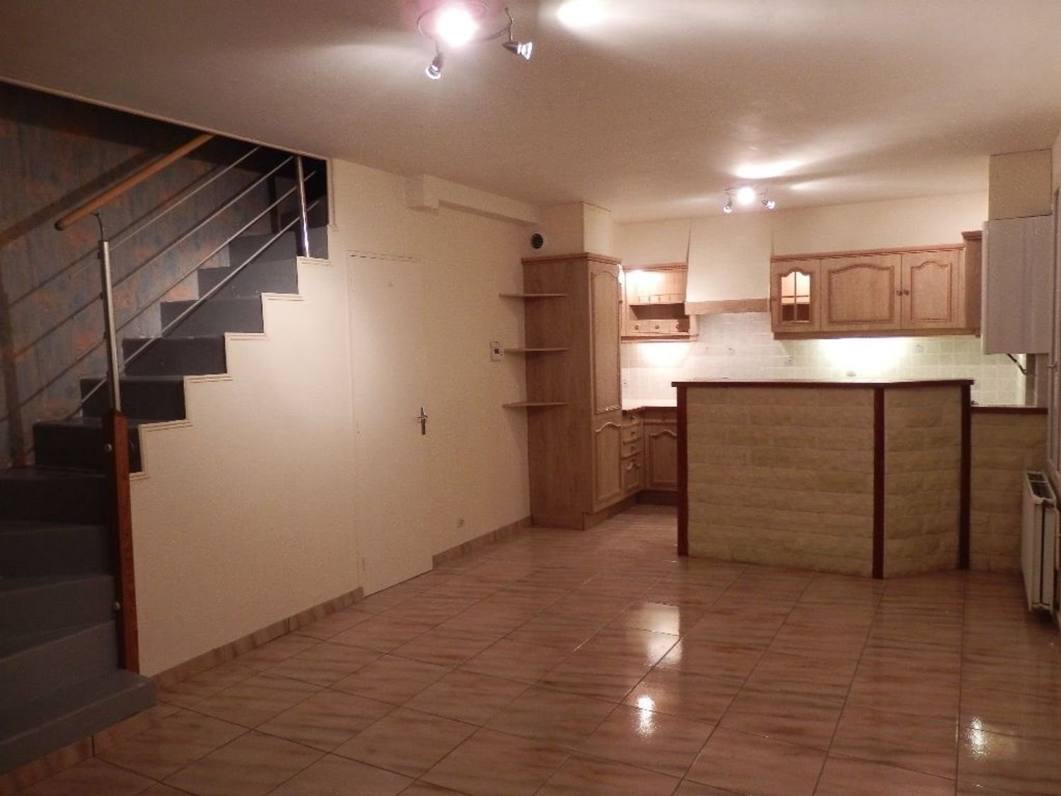 Appartement à louer, 57m², Chars