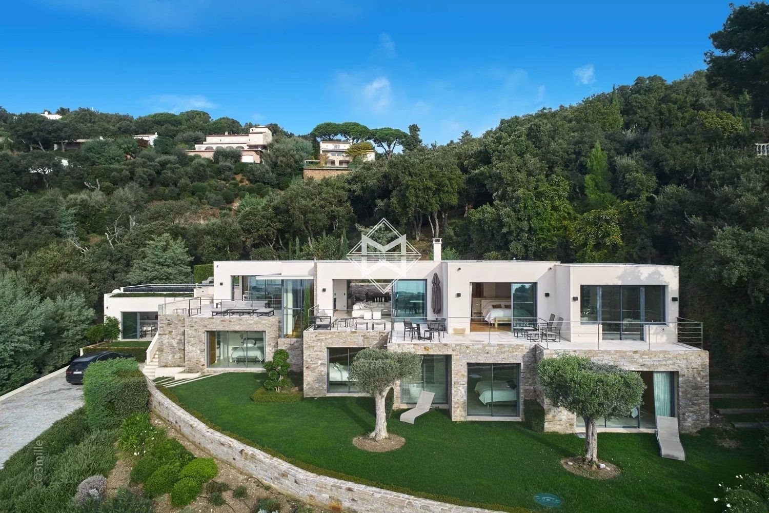 Maison à louer, 400m², Grimaud