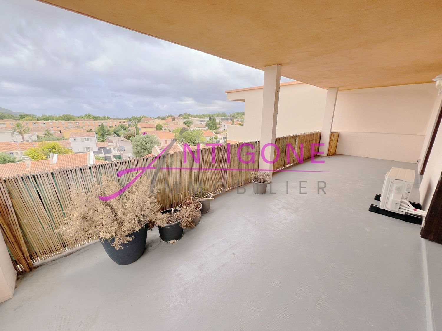 Appartement à louer, 71m², Saint-Cyr-sur-Mer
