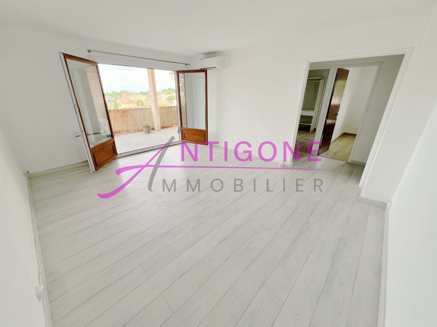 Appartement à louer, 71m², Saint-Cyr-sur-Mer