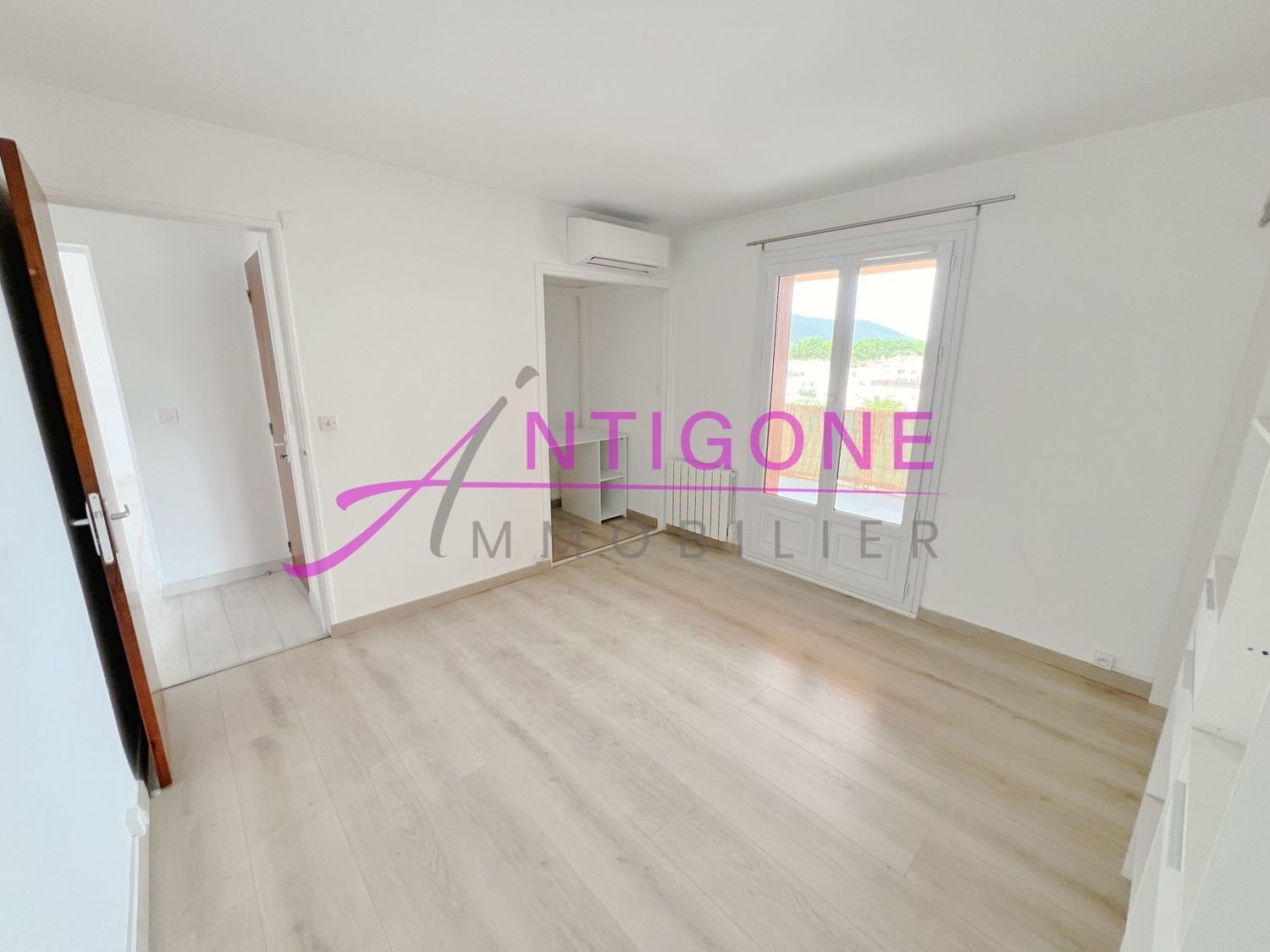 Appartement à louer, 71m², Saint-Cyr-sur-Mer