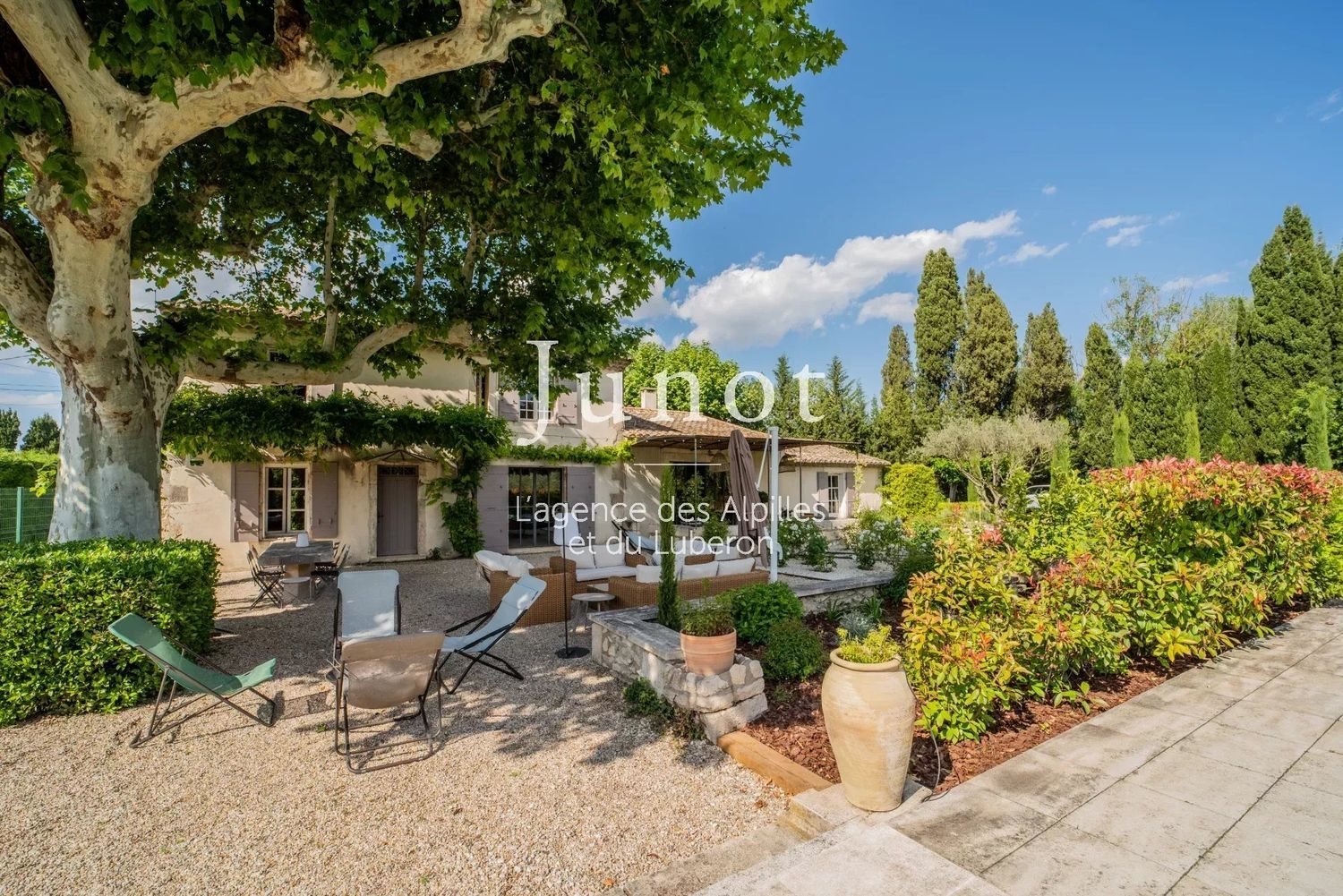 Maison à louer, 200m², Saint-Rémy-de-Provence