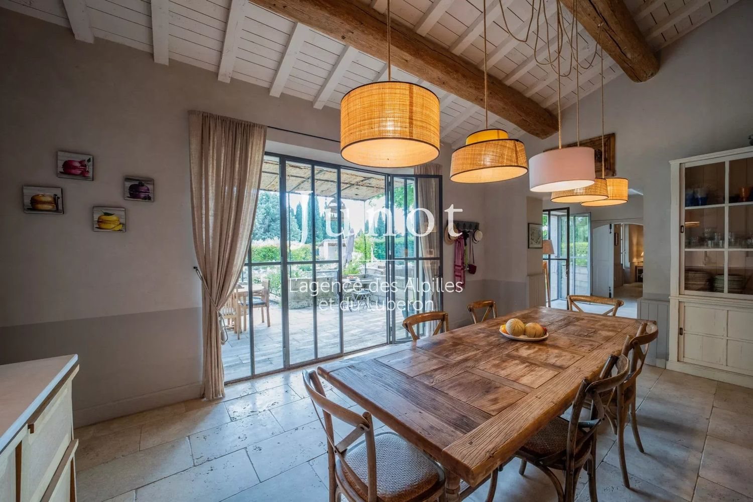 Maison à louer, 200m², Saint-Rémy-de-Provence