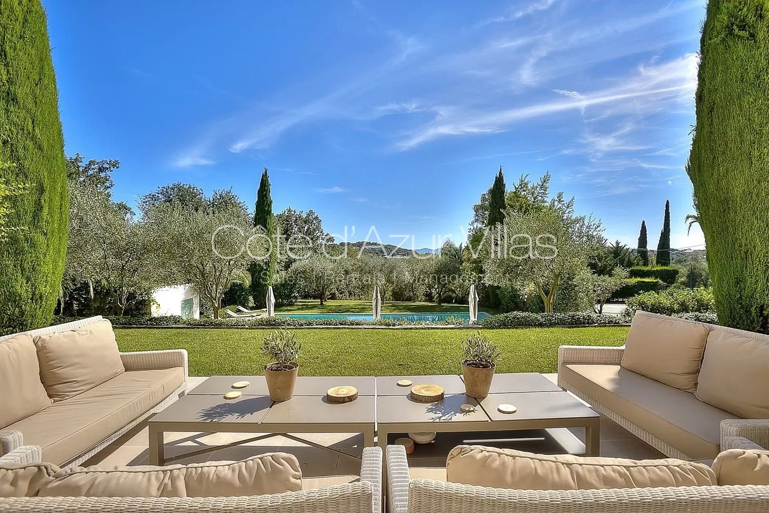 Maison à louer, 400m², Biot