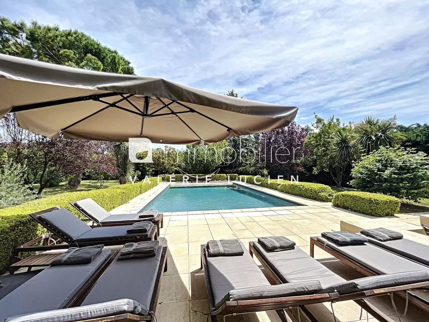 Maison à louer, 450m², Cabannes