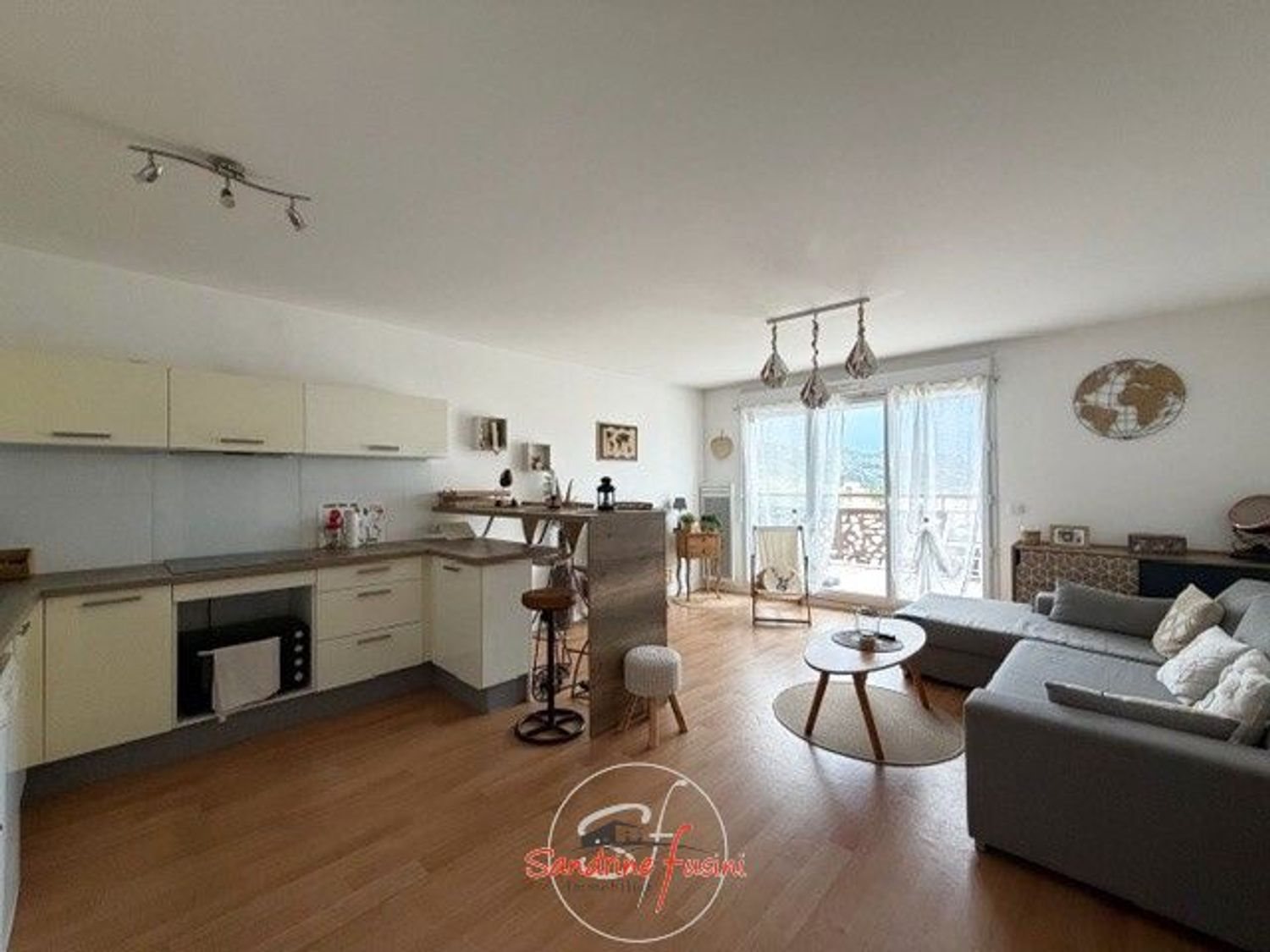 Appartement à vendre, 61m², Carros