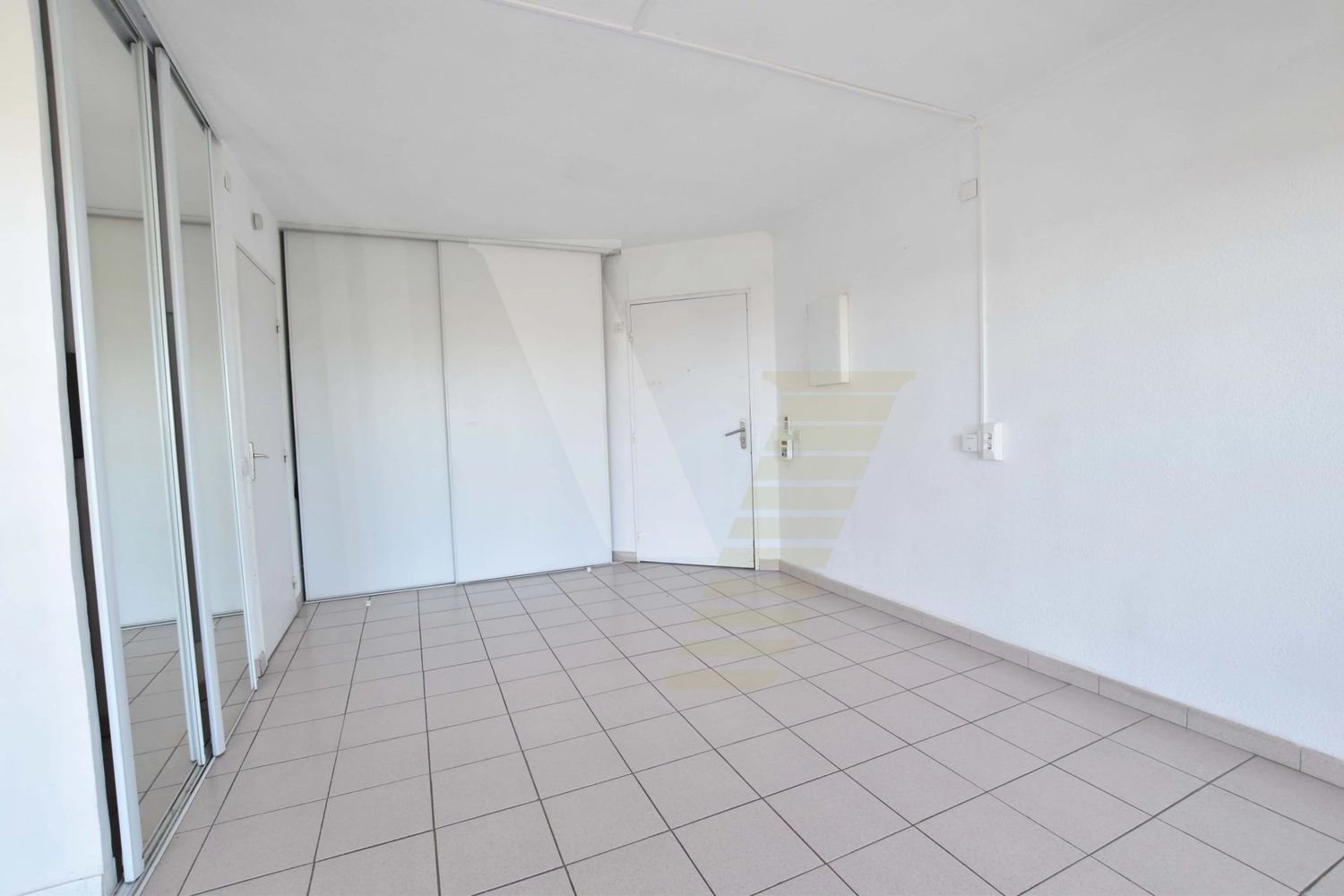Appartement à louer, 28m², Béziers