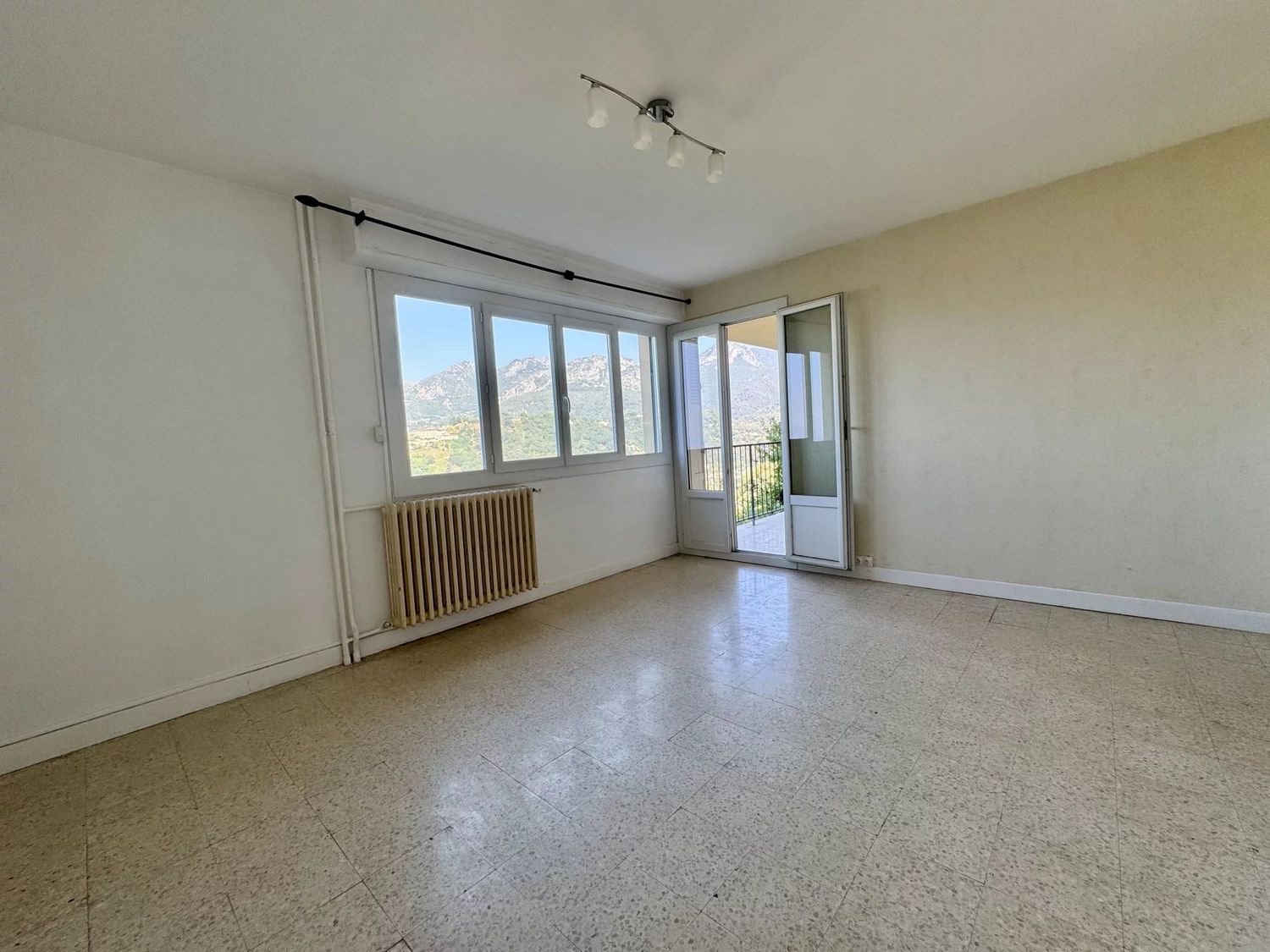 Appartement à vendre, 76m², Menton