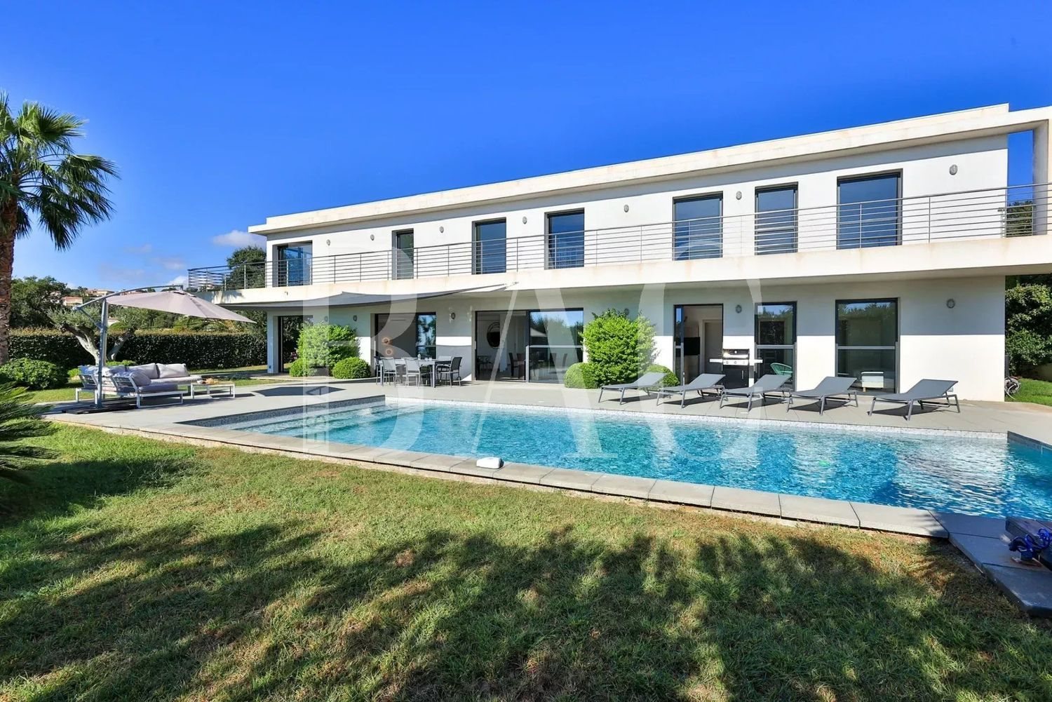Maison à vendre, 320m², Roquebrune-sur-Argens
