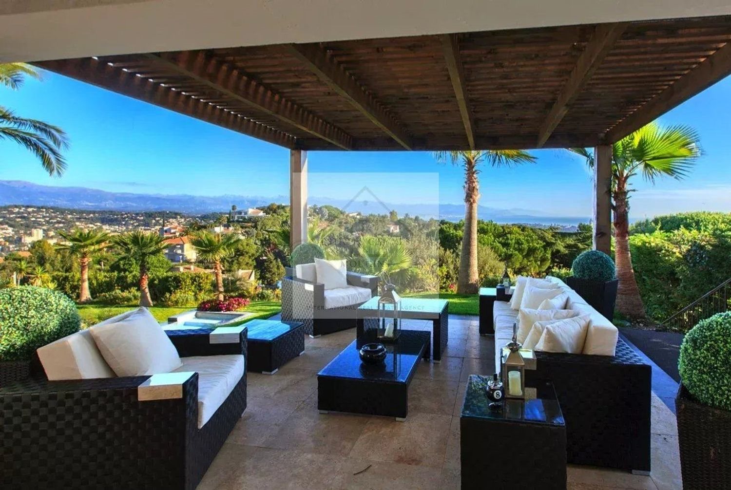 Maison à louer, 430m², Cannes