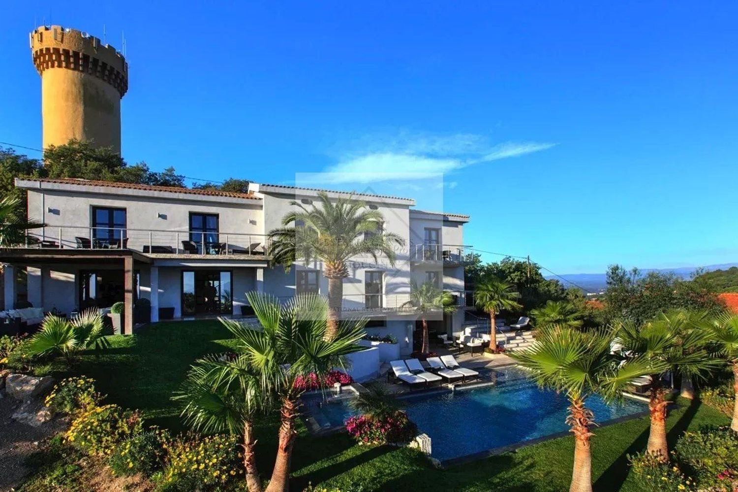 Maison à louer, 430m², Cannes