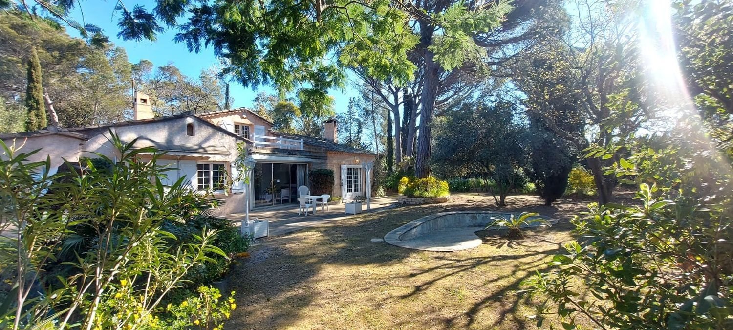 Maison à vendre, 197m², Fréjus