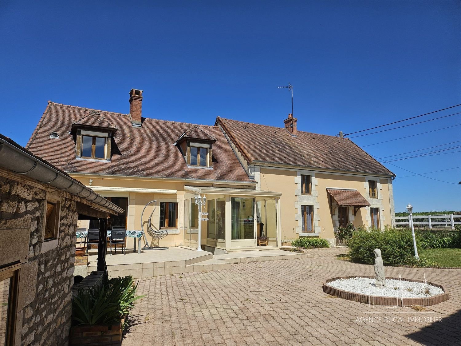 Maison à vendre, 200m², Varennes-lès-Narcy