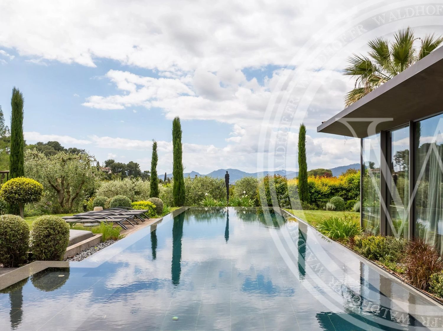 Maison à louer, 335m², Mougins