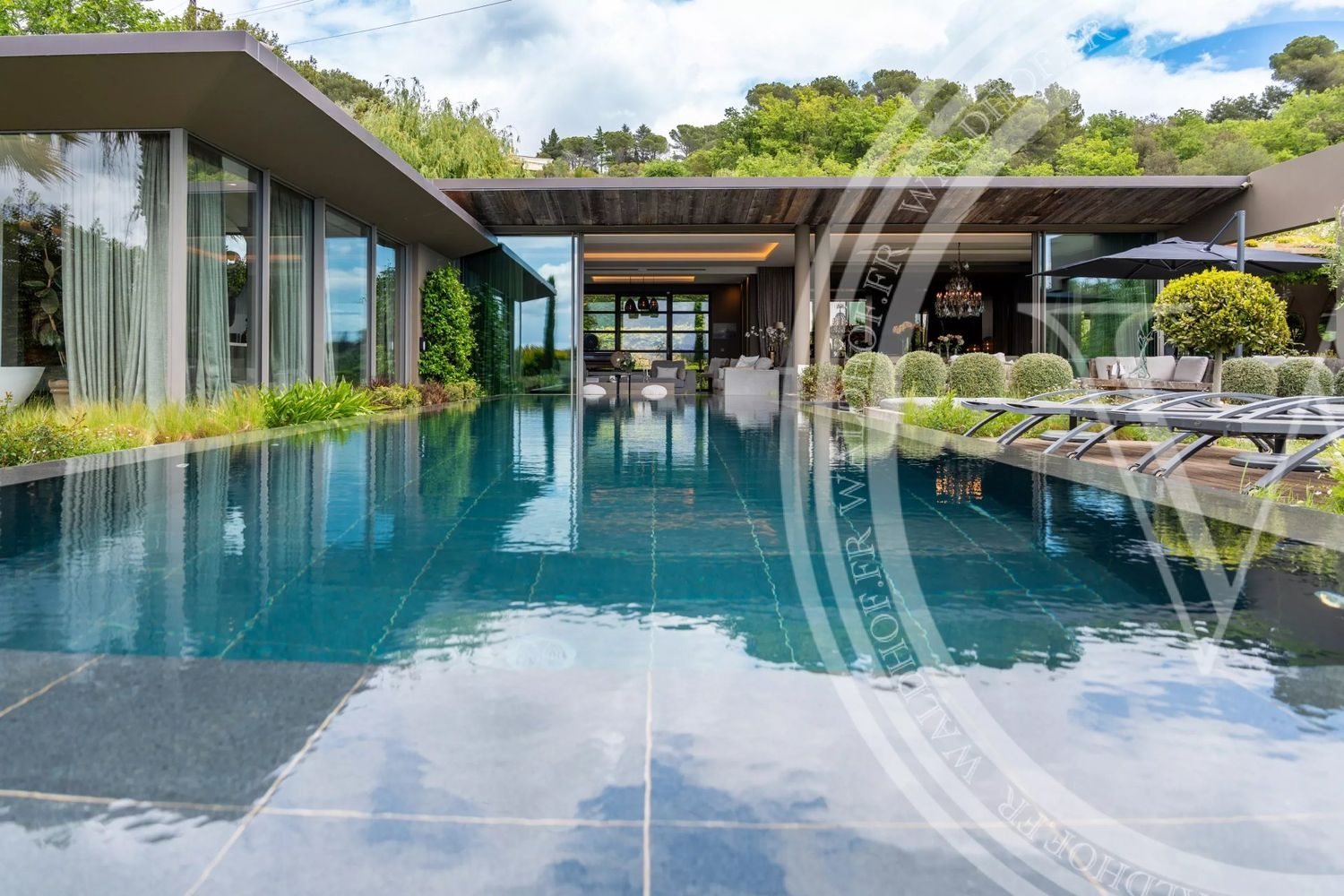 Maison à louer, 335m², Mougins