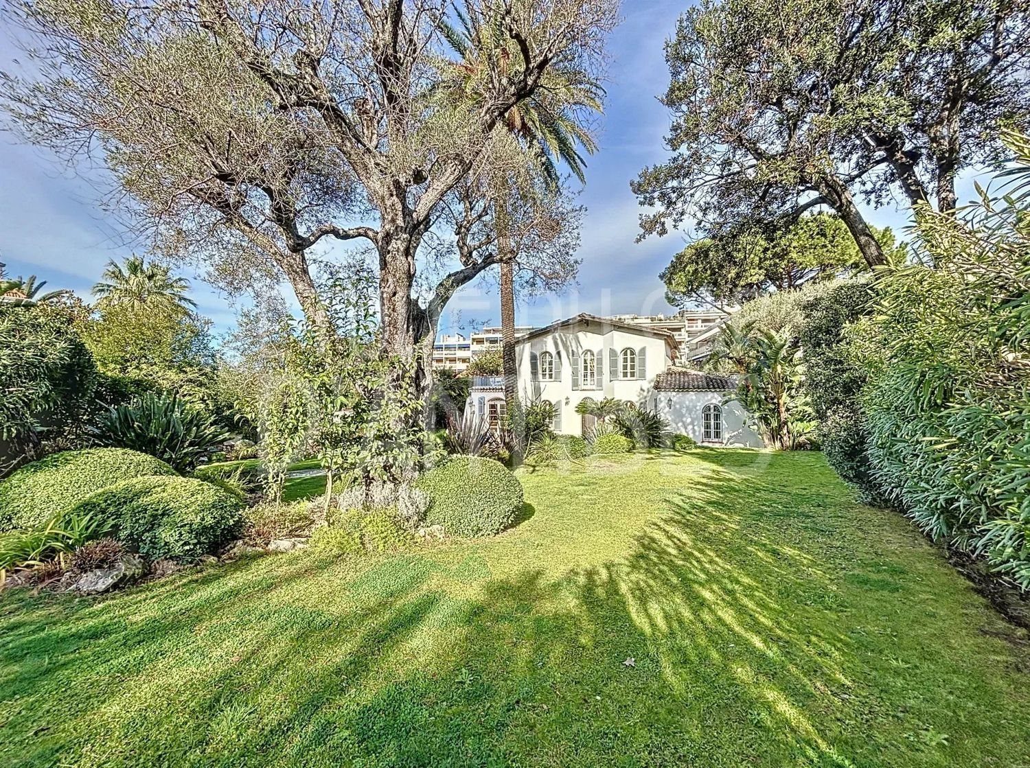 Maison à louer, 250m², Antibes