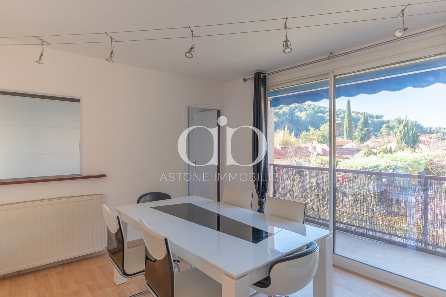 Appartement à vendre, 65m², Carnoux-en-Provence