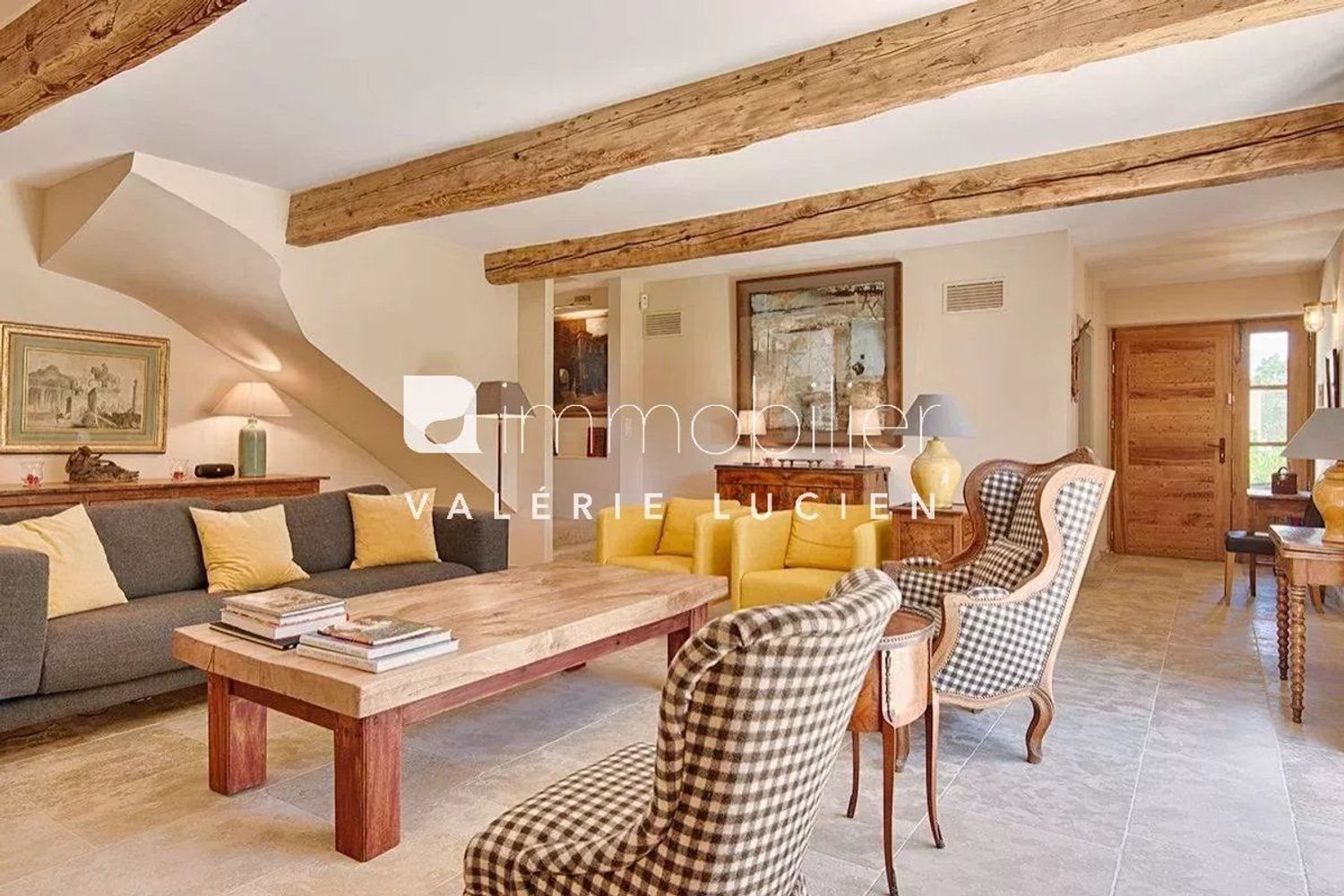 Maison à louer, 170m², Eygalières