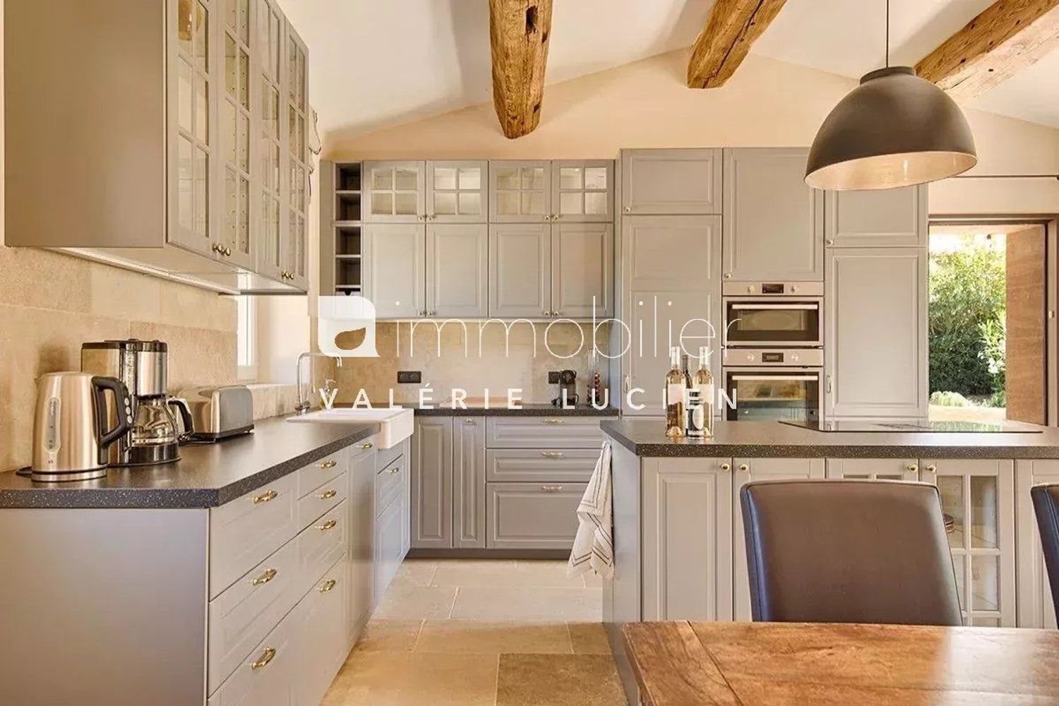 Maison à louer, 170m², Eygalières