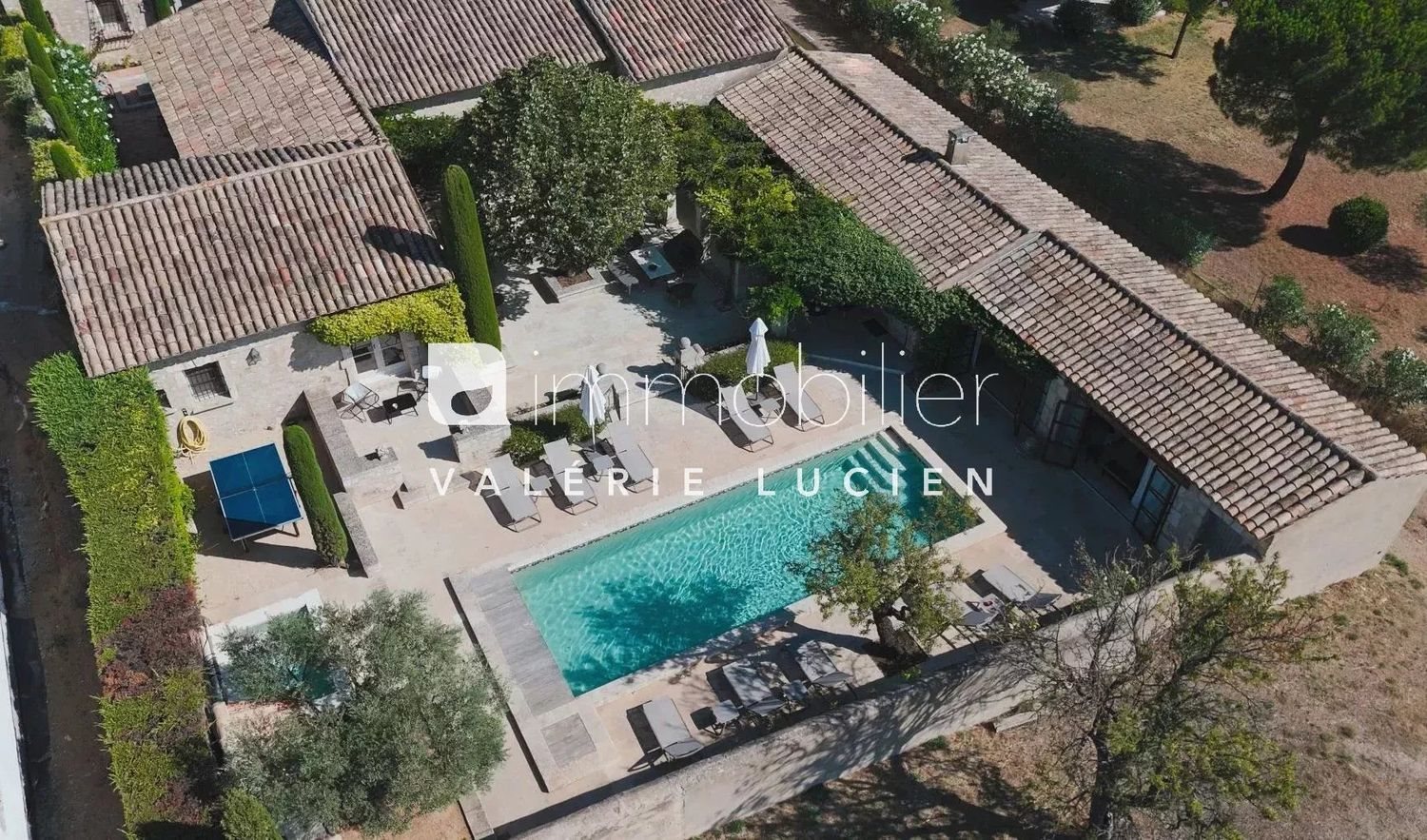 Maison à louer, 450m², Eygalières