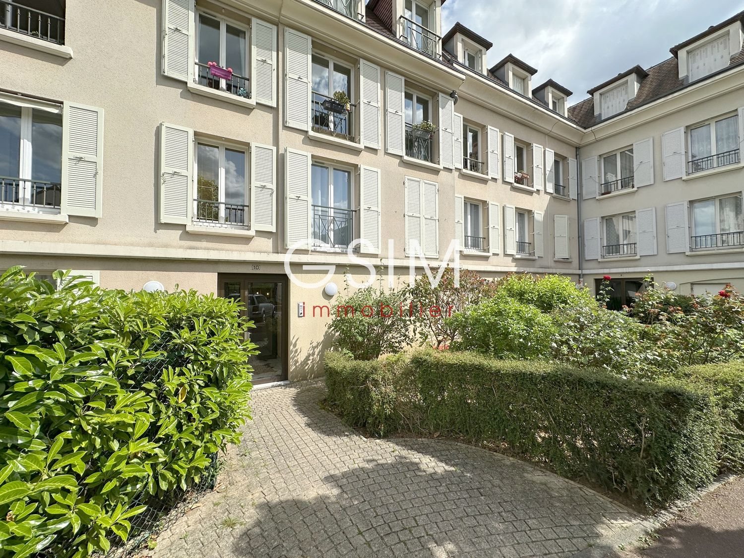Appartement à louer, 83m², Garches