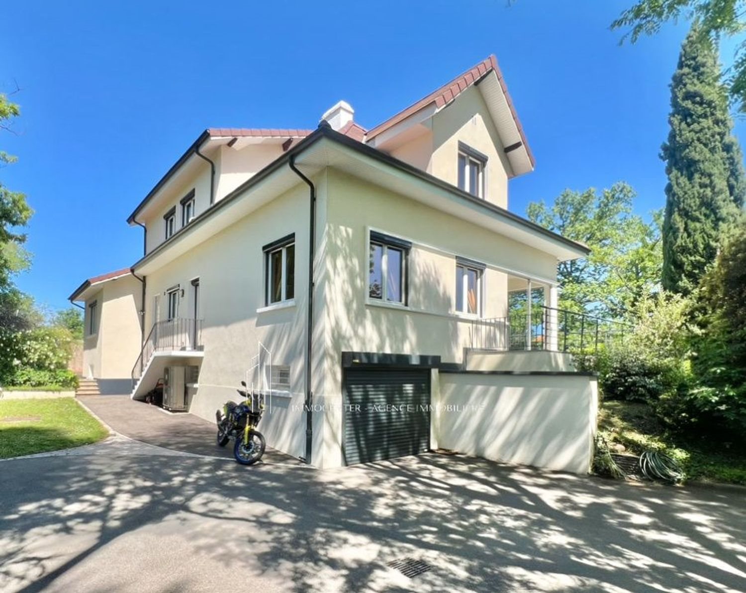 Maison à vendre, 245m², Roussillon