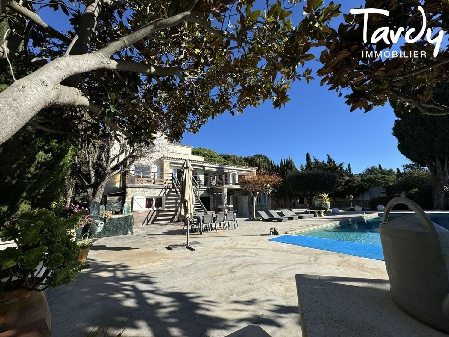 Maison à vendre, 350m², Sanary-sur-Mer