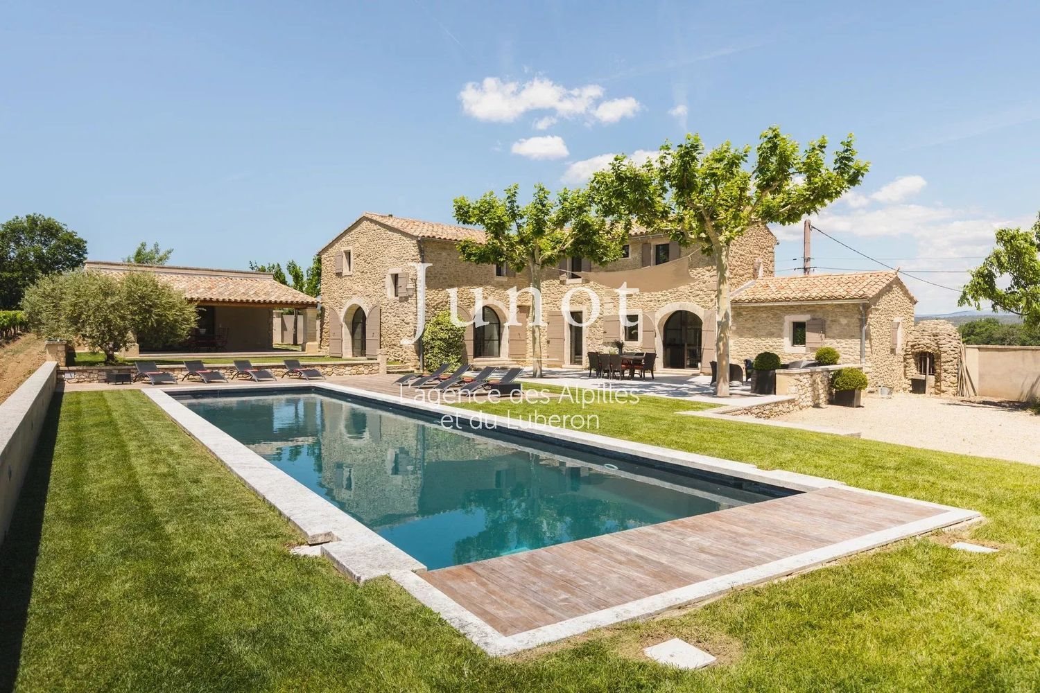 Maison à louer, 200m², Oppède