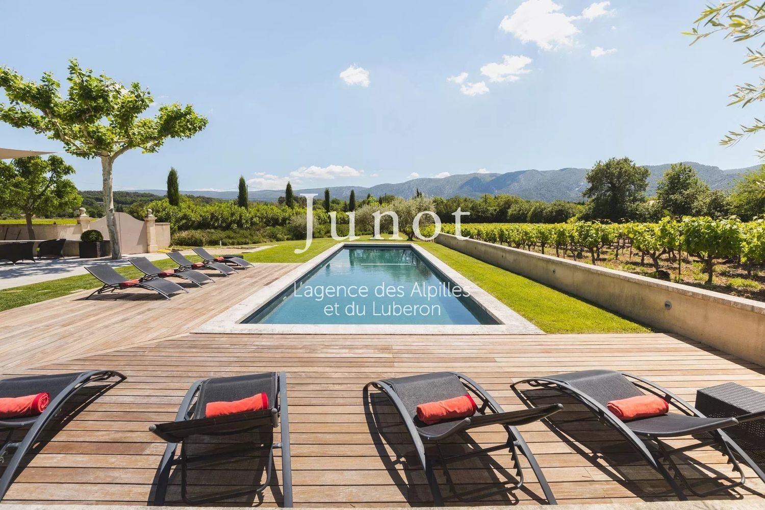 Maison à louer, 200m², Oppède