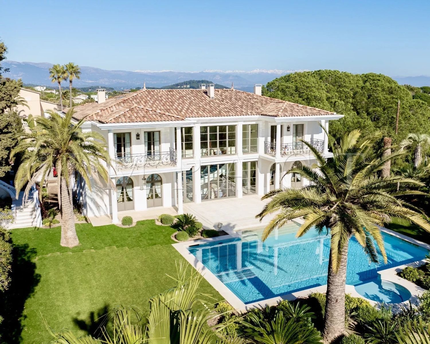 Maison à louer, 700m², Cannes