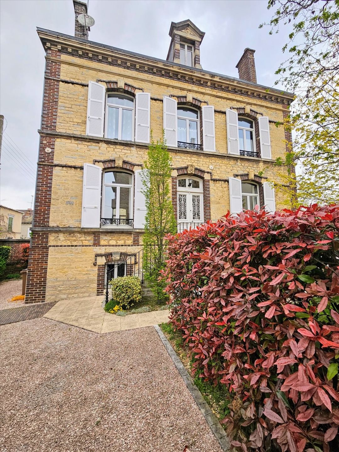 Maison à vendre, 242m², Sainte-Savine