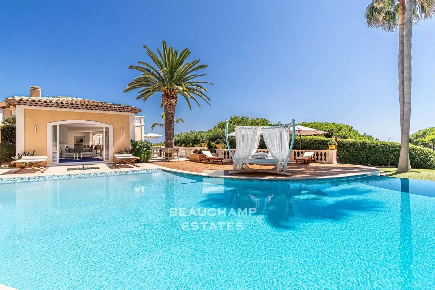 Maison à louer, 400m², Vallauris