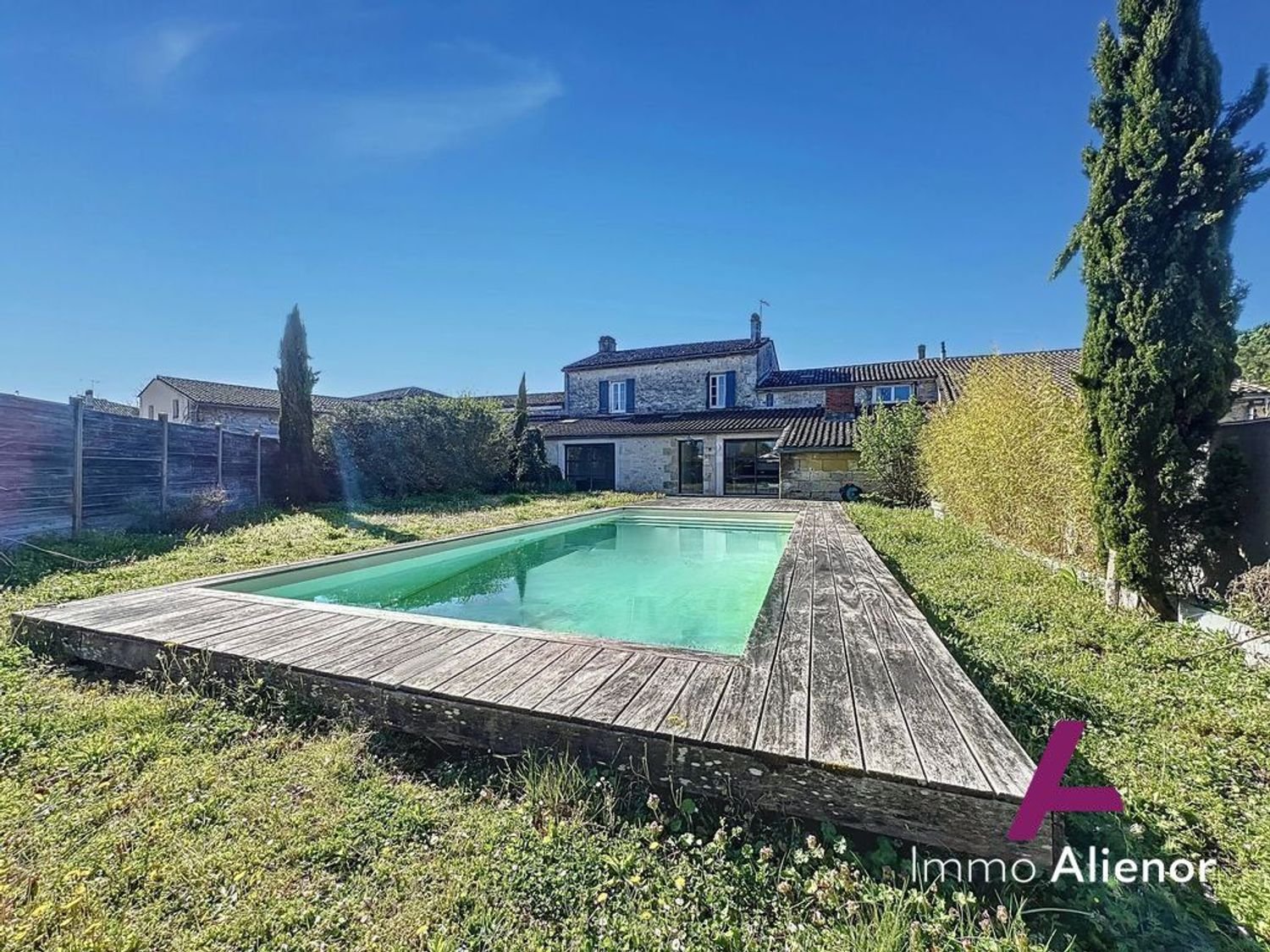 Maison à vendre, 240m², Sainte-Eulalie