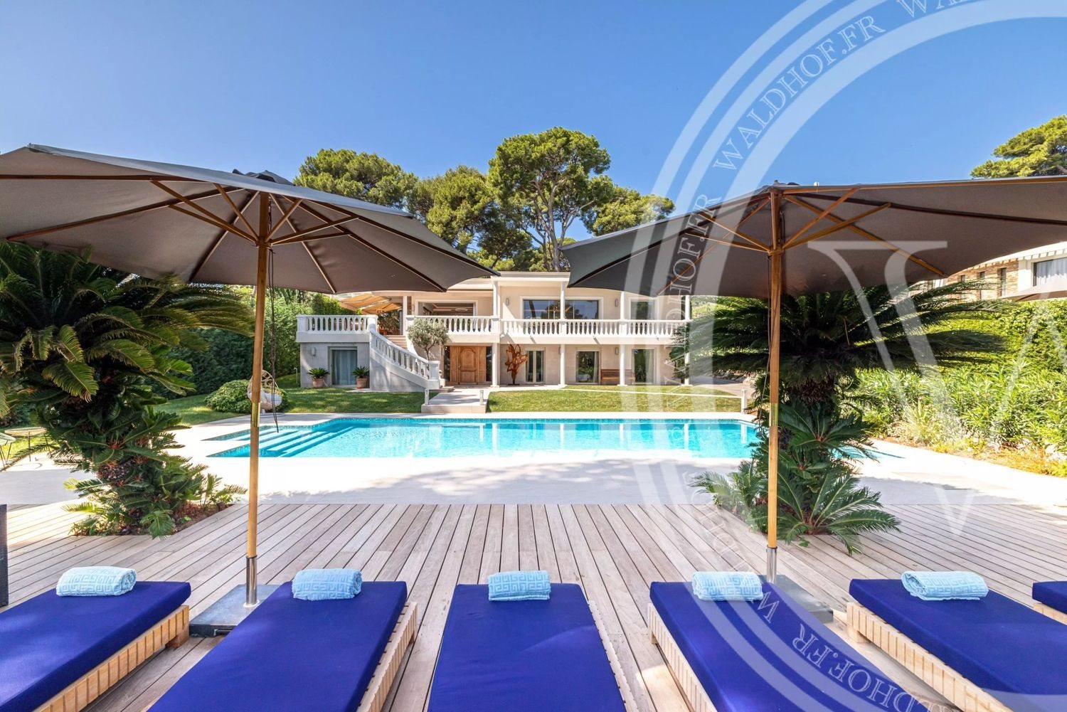 Maison à louer, 300m², Antibes